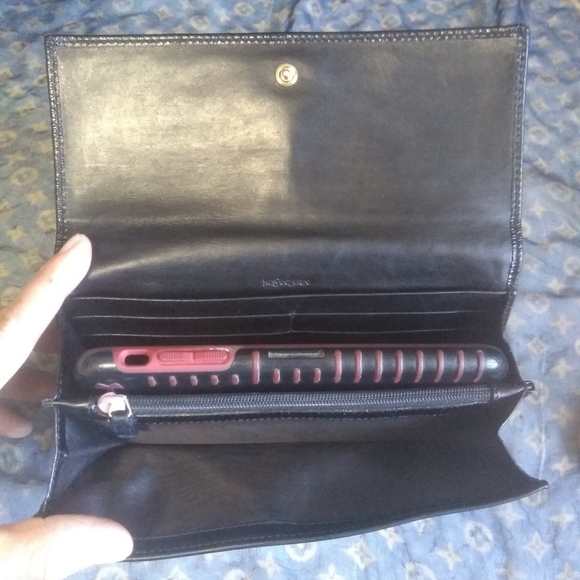 Yves Saint Laurent Black Wallet on a Chain - Picture 13 of 13